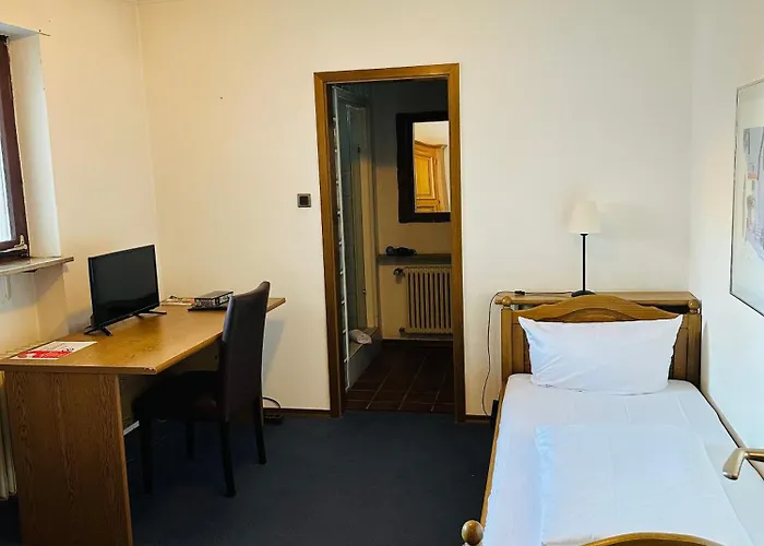 Badischer Hof Hotell 3*